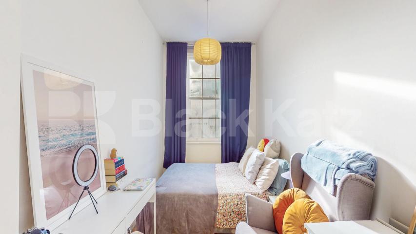 Luxury One Bedroom Residence Moments from Hyde Park  Gloucester Terrace, Paddington / Bayswater